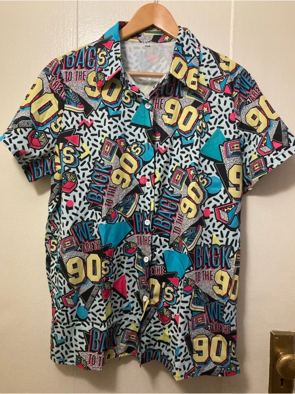 NWOTs 90’s Retro Button Up Shirt, Size Large